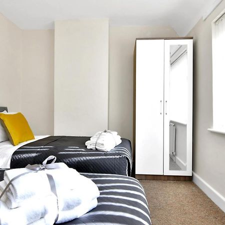 Sheldon  Xclusive Living Stay Near Airport & Nec, The Whitecroft מראה חיצוני תמונה