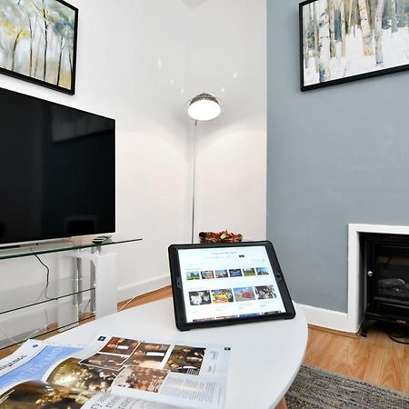 Sheldon  Xclusive Living Stay Near Airport & Nec, The Whitecroft מראה חיצוני תמונה