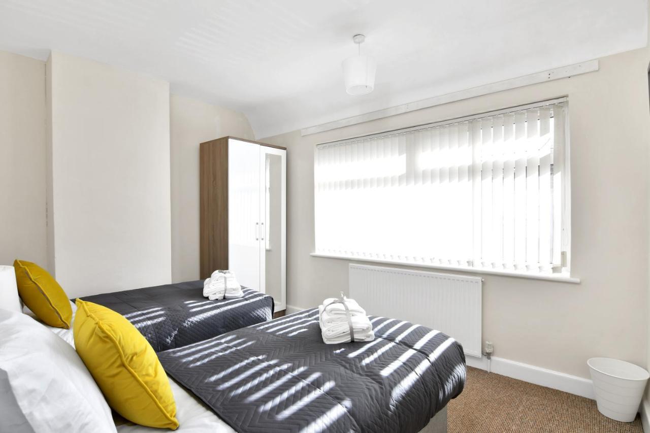 Sheldon  Xclusive Living Stay Near Airport & Nec, The Whitecroft מראה חיצוני תמונה