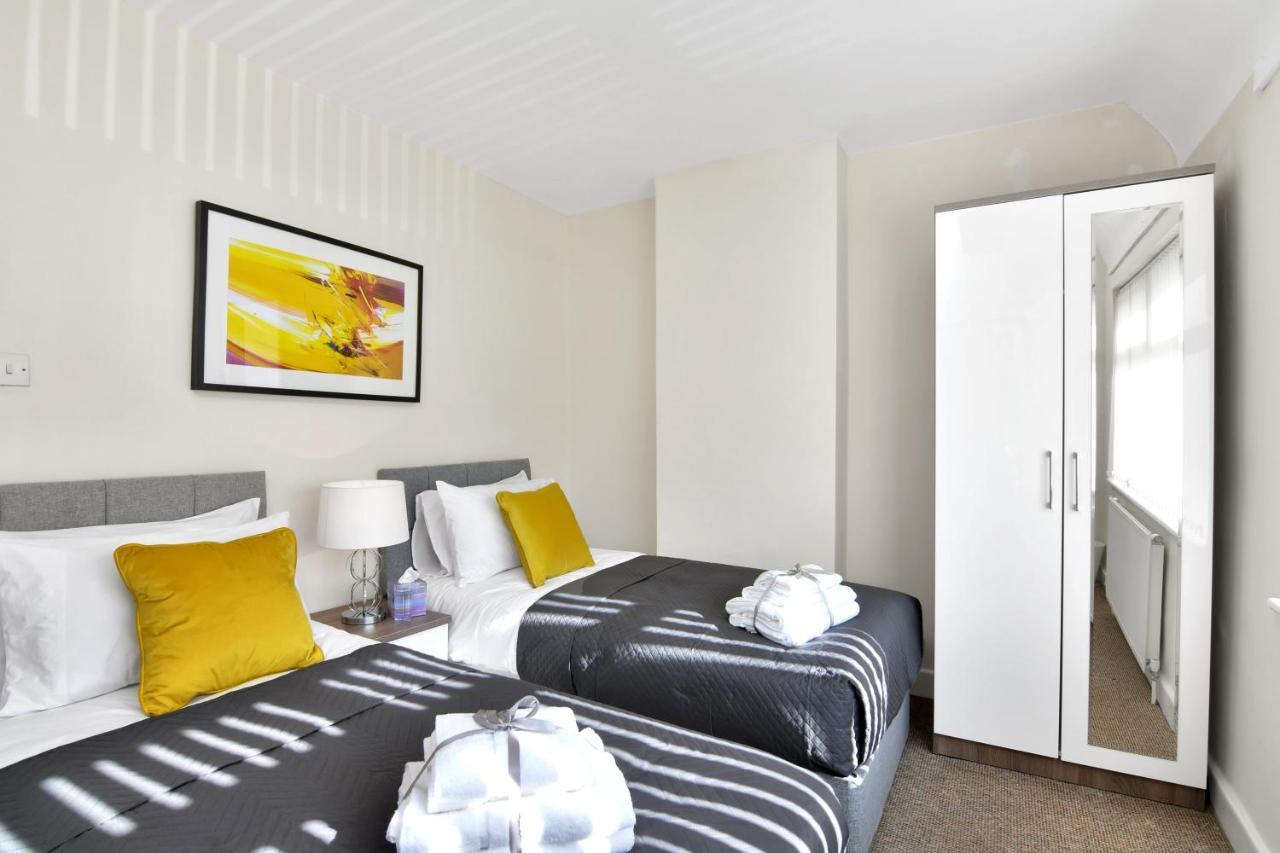 Sheldon  Xclusive Living Stay Near Airport & Nec, The Whitecroft מראה חיצוני תמונה