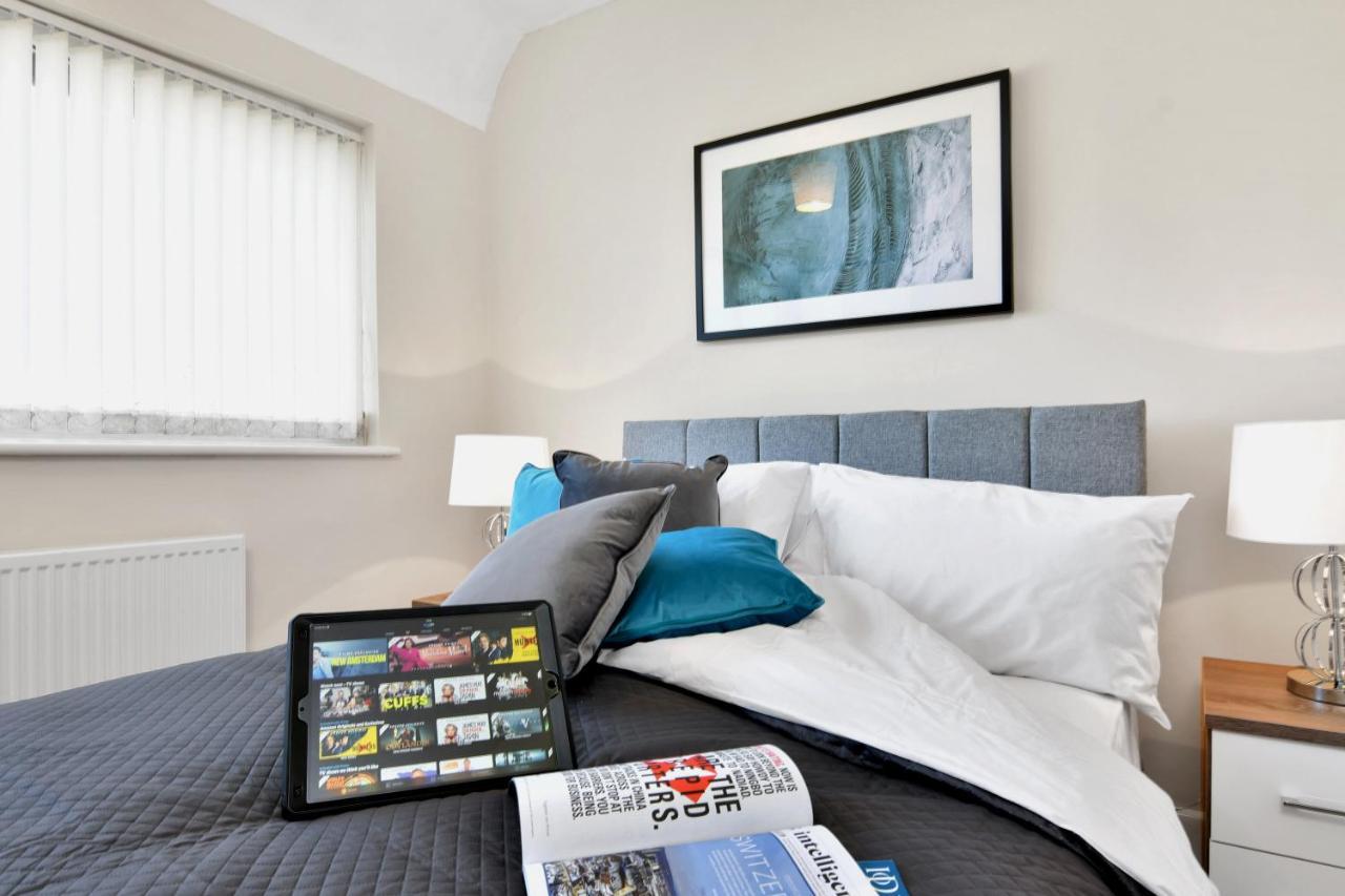 Sheldon  Xclusive Living Stay Near Airport & Nec, The Whitecroft מראה חיצוני תמונה