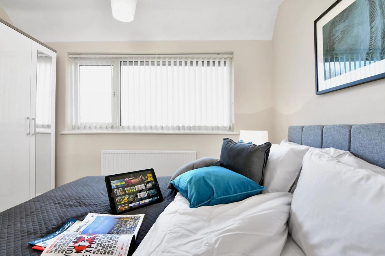 Sheldon  Xclusive Living Stay Near Airport & Nec, The Whitecroft מראה חיצוני תמונה