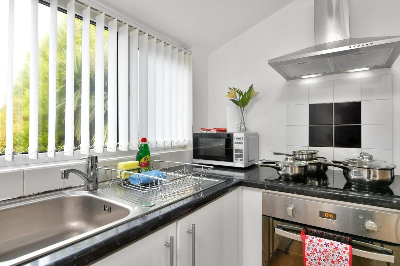 Sheldon  Xclusive Living Stay Near Airport & Nec, The Whitecroft מראה חיצוני תמונה