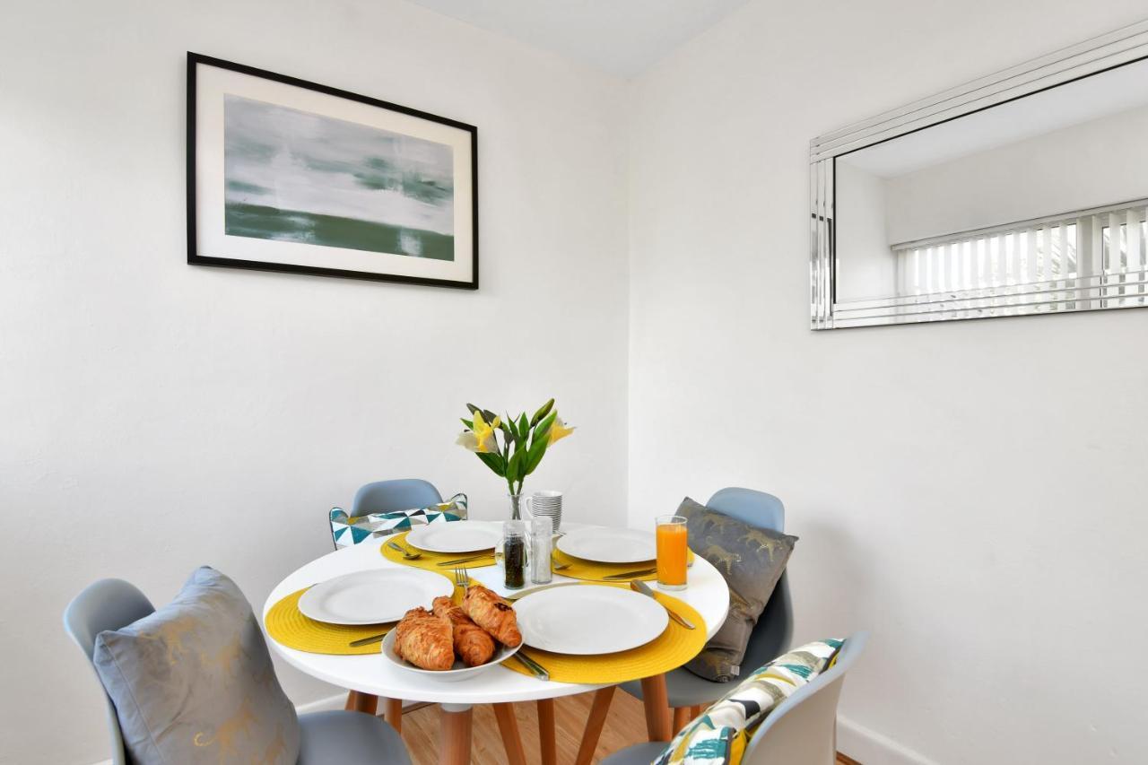 Sheldon  Xclusive Living Stay Near Airport & Nec, The Whitecroft מראה חיצוני תמונה