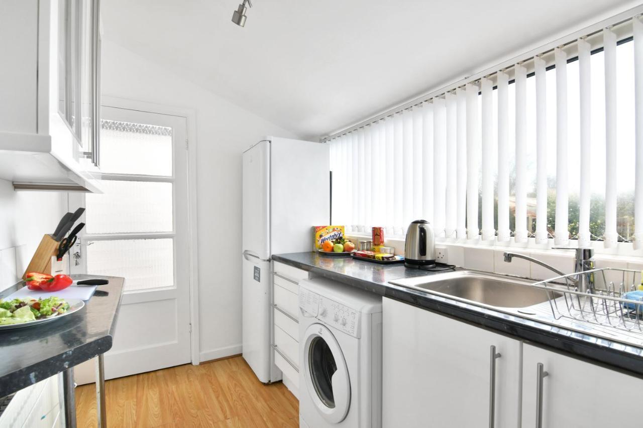 Sheldon  Xclusive Living Stay Near Airport & Nec, The Whitecroft מראה חיצוני תמונה