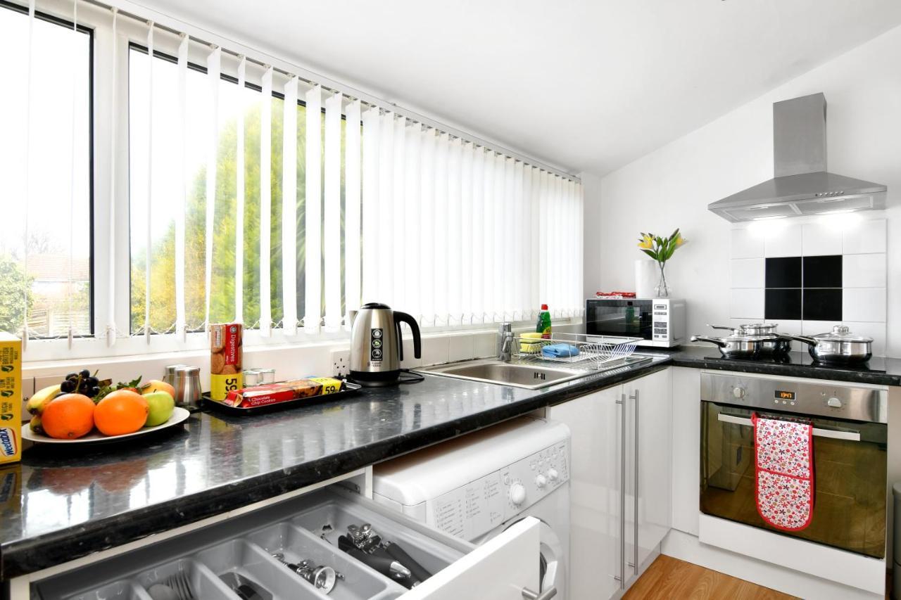 Sheldon  Xclusive Living Stay Near Airport & Nec, The Whitecroft מראה חיצוני תמונה